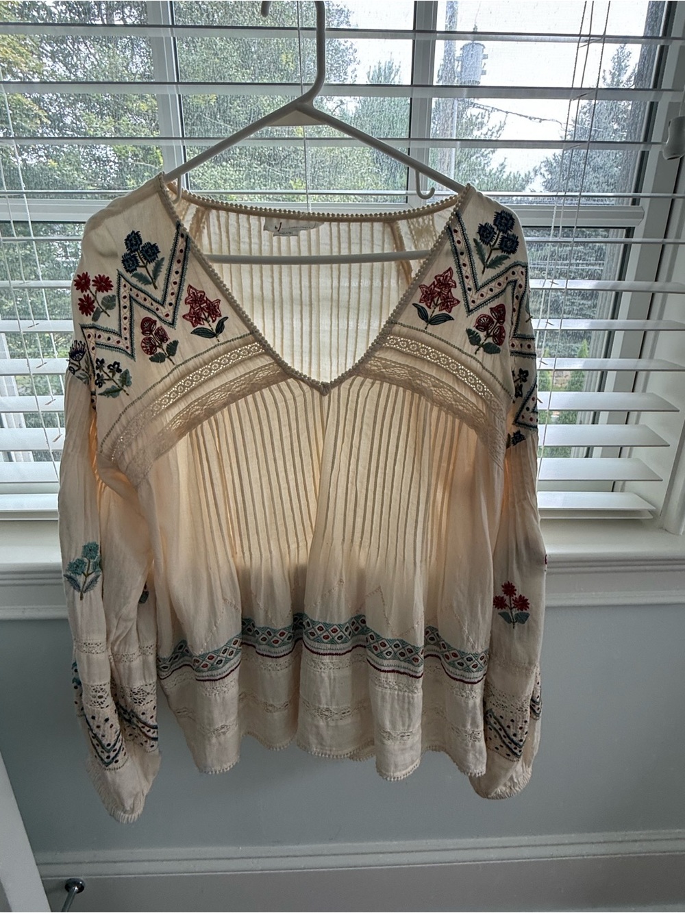 Anthropologie Cream Embroidered V-Neck Peasant Tunic